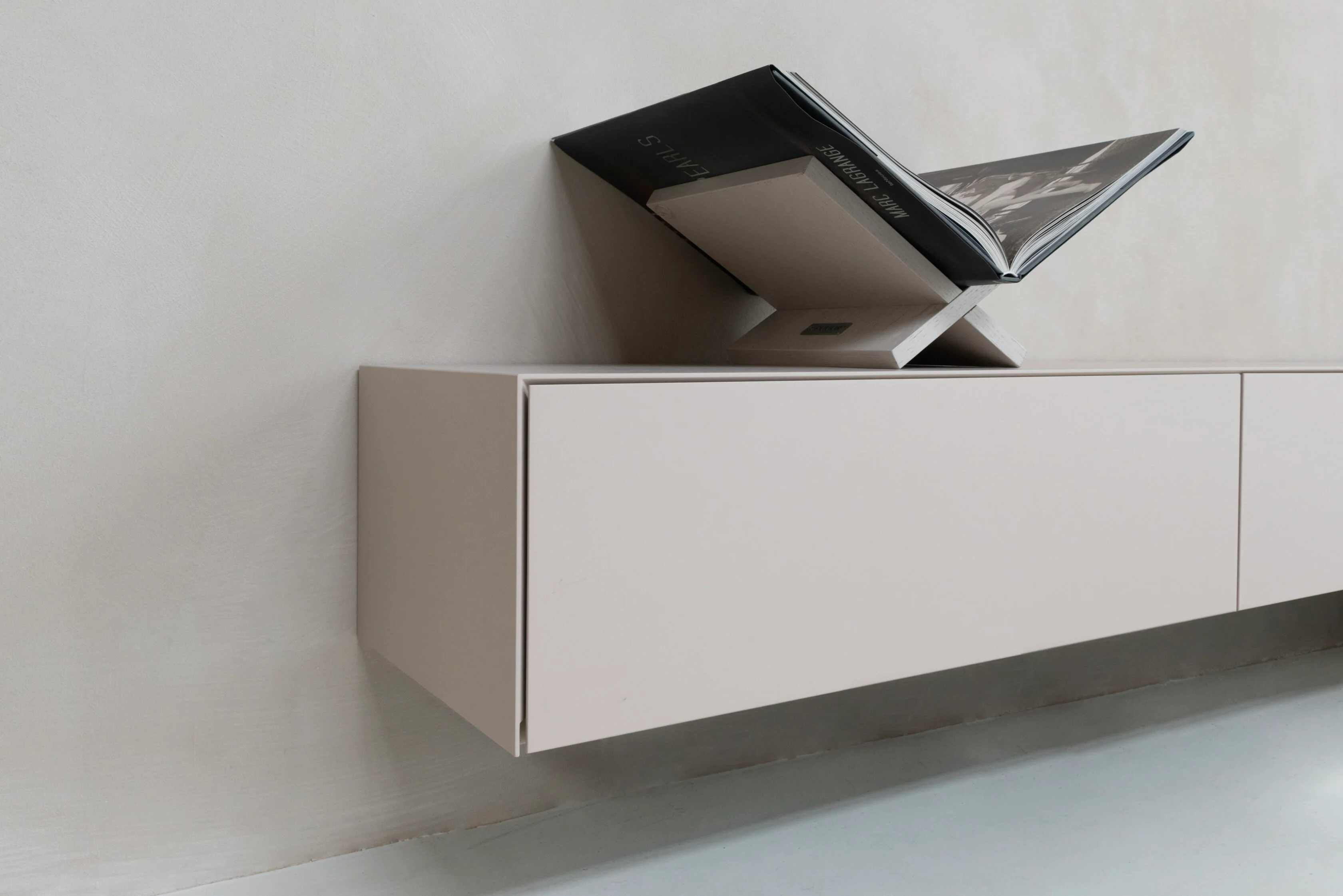 TV-meubel Zyan - Zwevend - MDF - 3 kleppen - Open vak - Image 5