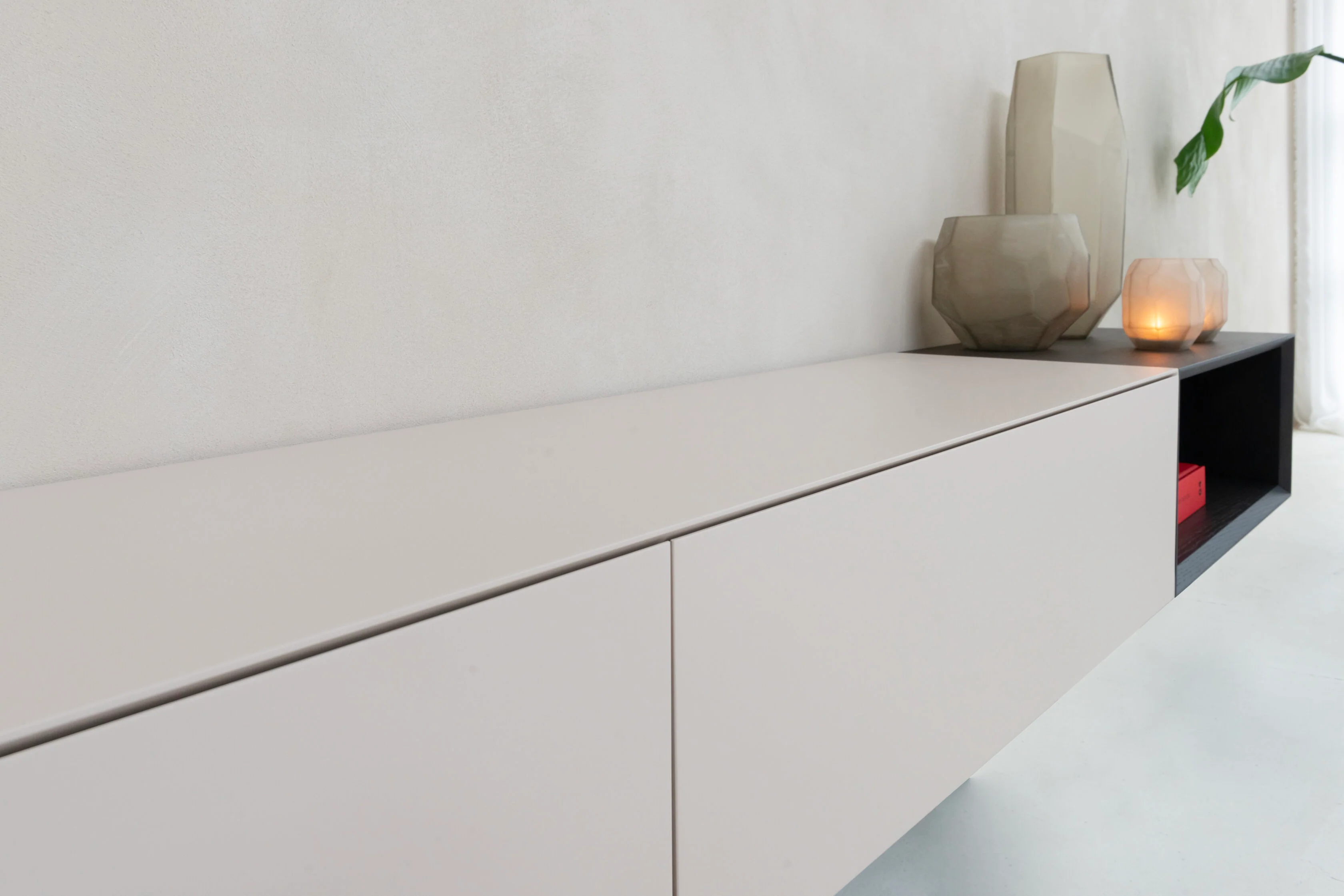 TV-meubel Zyan - Zwevend - MDF - 3 kleppen - Open vak - Image 7